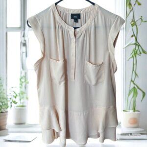 Light Peach Sleeveless Blouse – Size Large